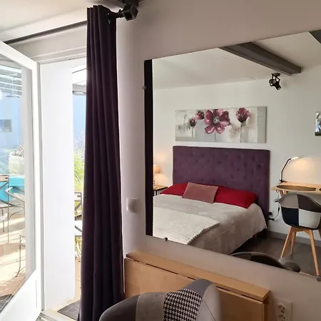 à Avec Jardin Privé - 20 M² * Valff